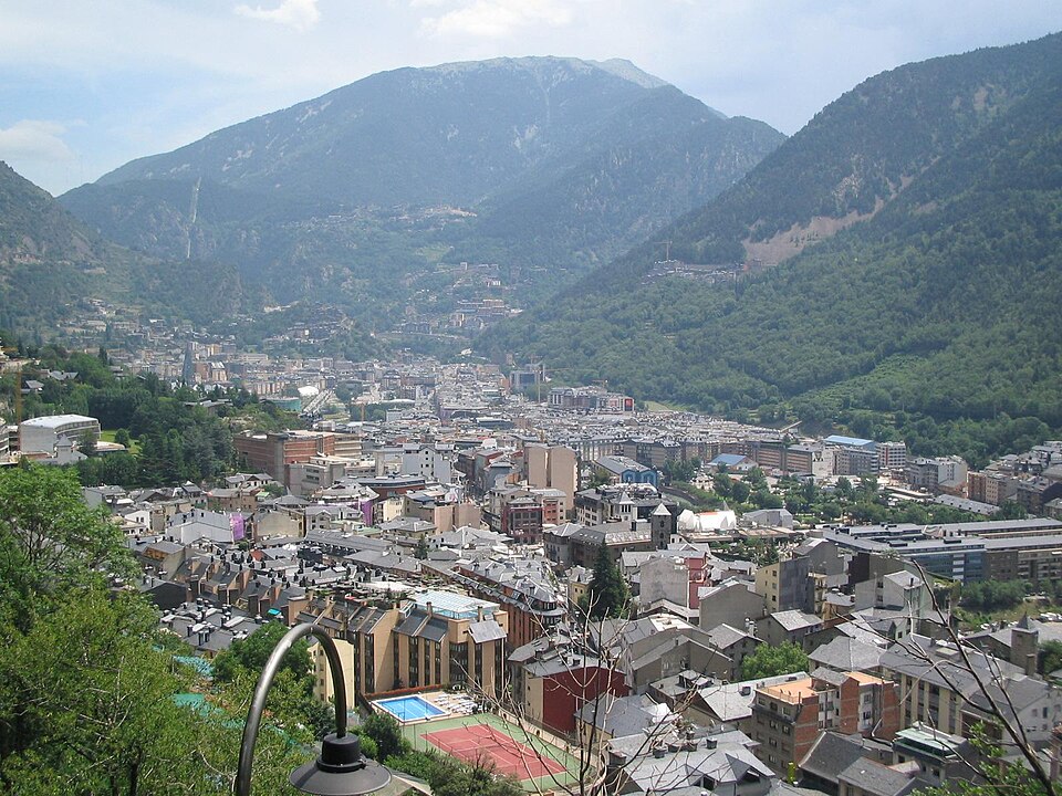 Andorra la Vella — B2B and wholesale portals for local businesses