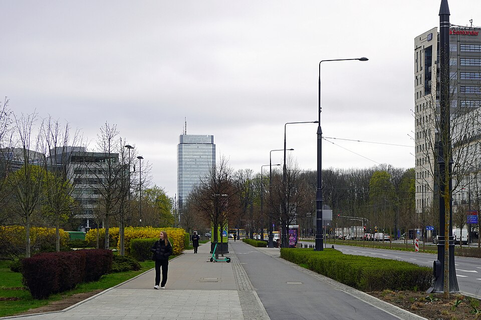 Warsaw — local market for custom e-commerce platforms