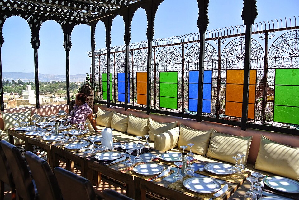 Meknes — local market for subscription and membership platforms