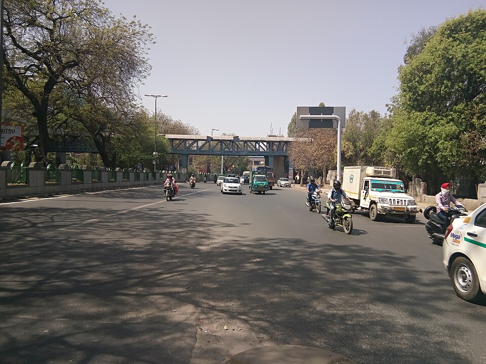 Najafgarh — local market for custom e-commerce platforms