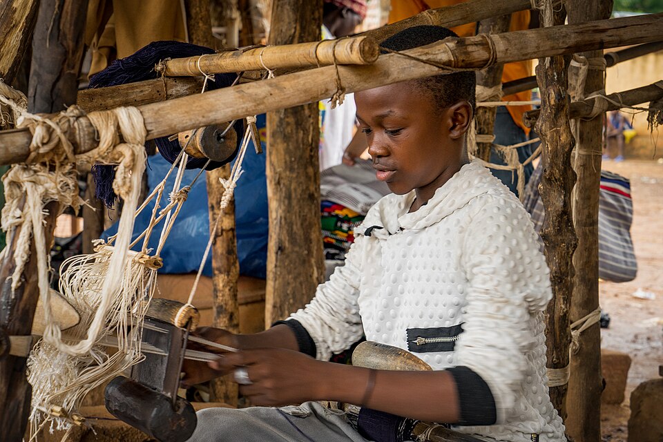 Bamako — local market for manufacturer and distributor portals