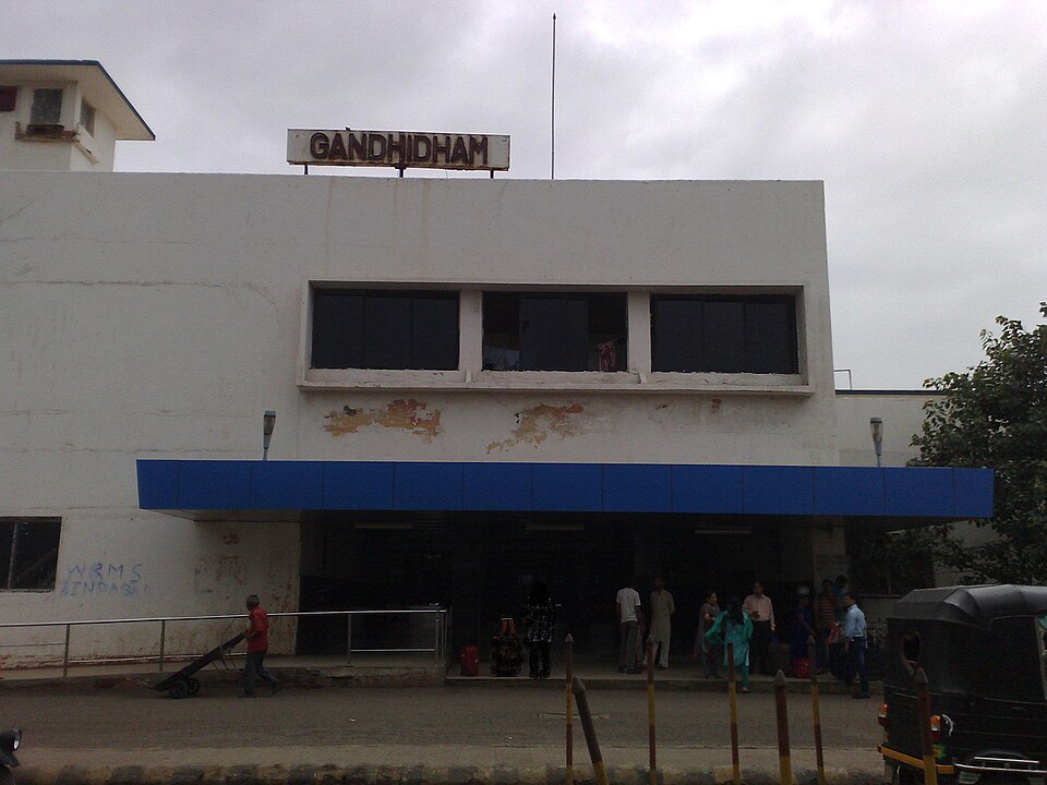 Gandhidham — service booking platforms for local businesses