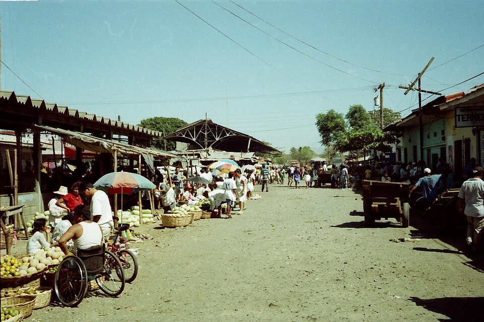 León — local market for B2B and wholesale portals