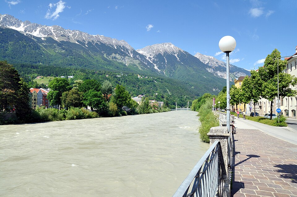 Innsbruck — local market for mobile commerce apps