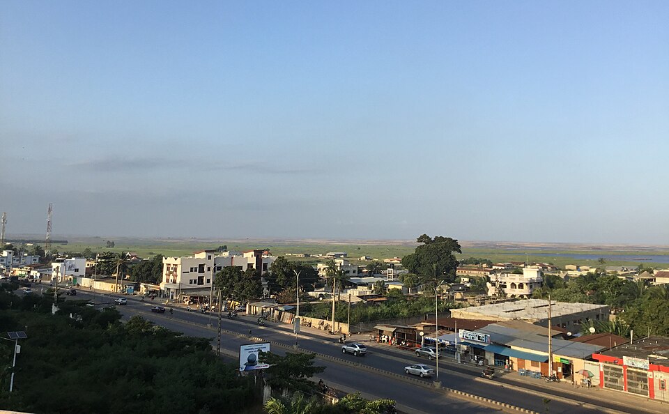 Abomey-Calavi — local market for online stores