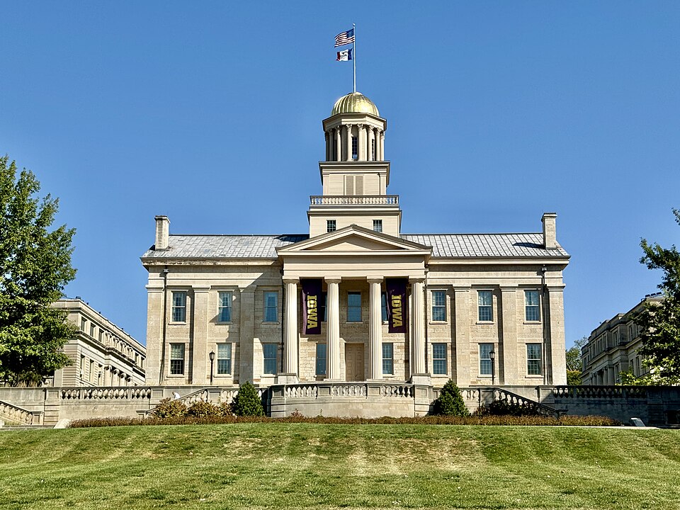 Iowa City — B2B and wholesale portals for local businesses