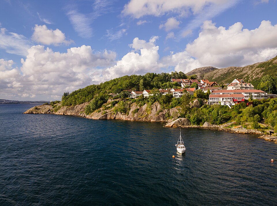 Sandnes — local market for service booking platforms