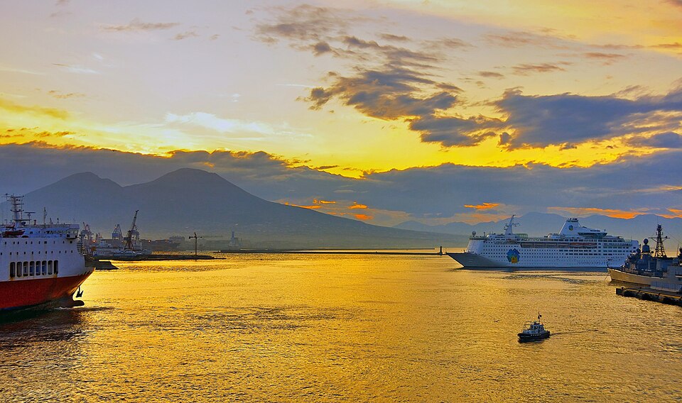 Naples — local market for manufacturer and distributor portals