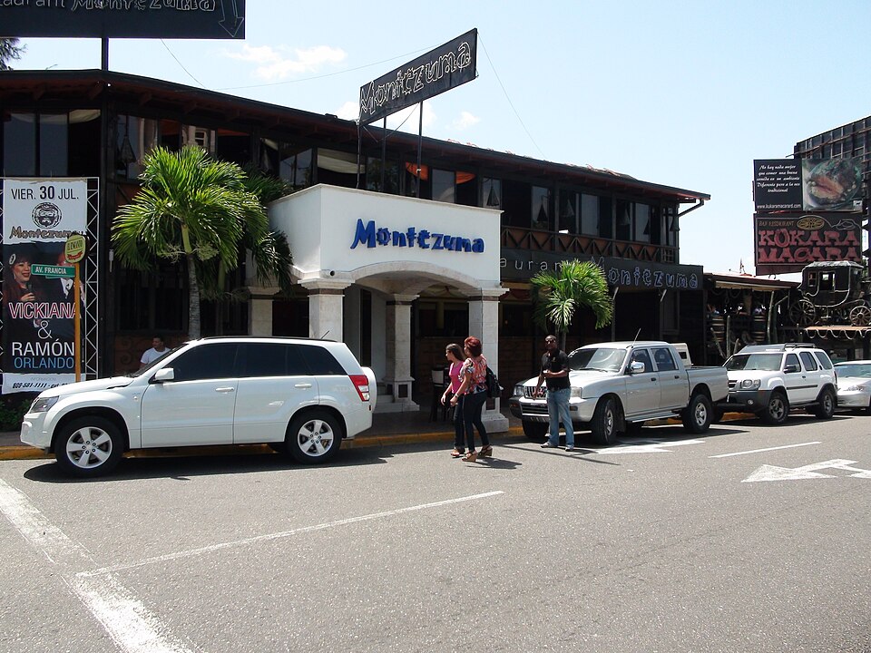 Santiago de los Caballeros — local market for B2B and wholesale portals