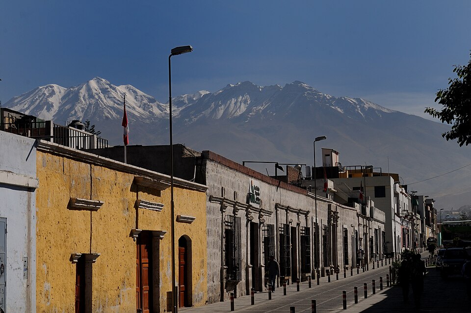 Lima — international and multi-region stores for local businesses