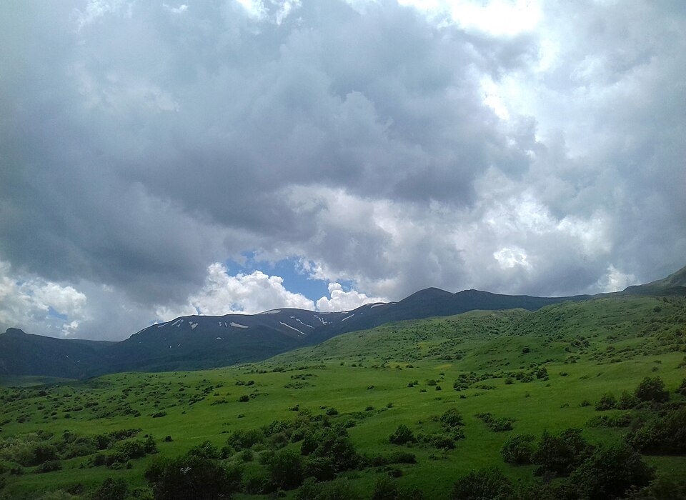 Armenia — local market for custom e-commerce platforms