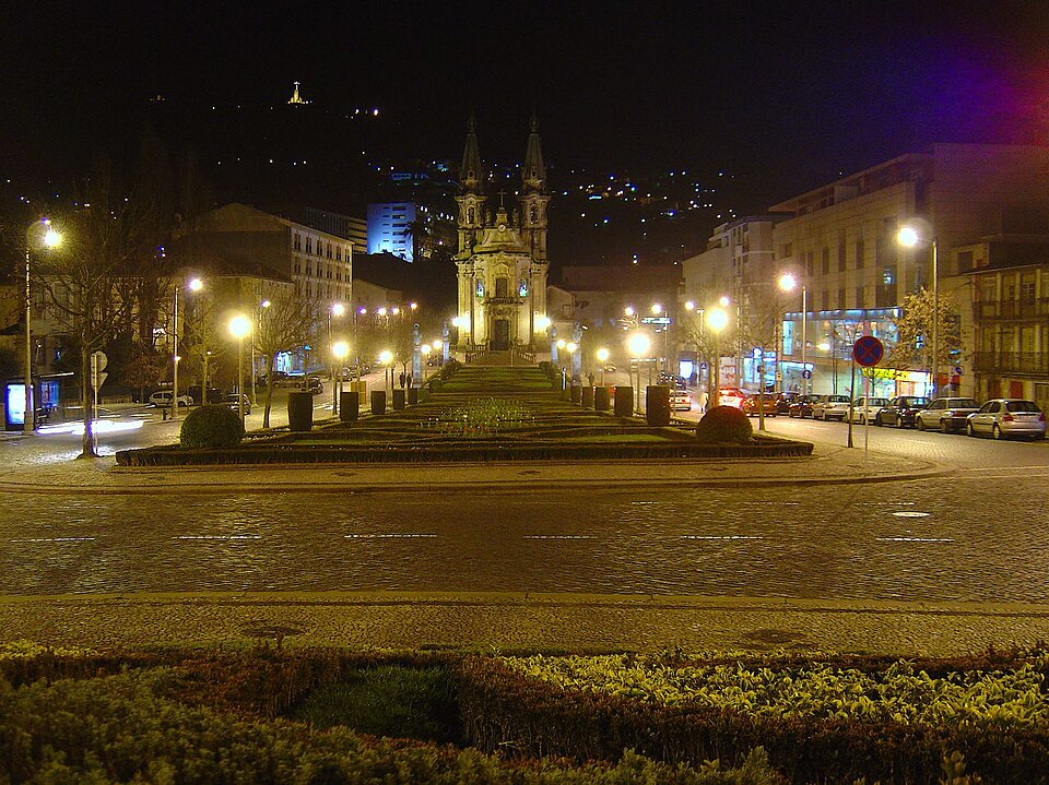 Guimarães — B2B and wholesale portals for local businesses