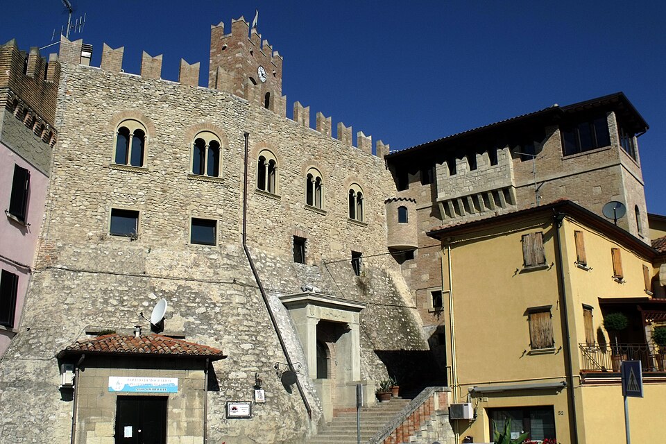 Serravalle — local market for mobile commerce apps