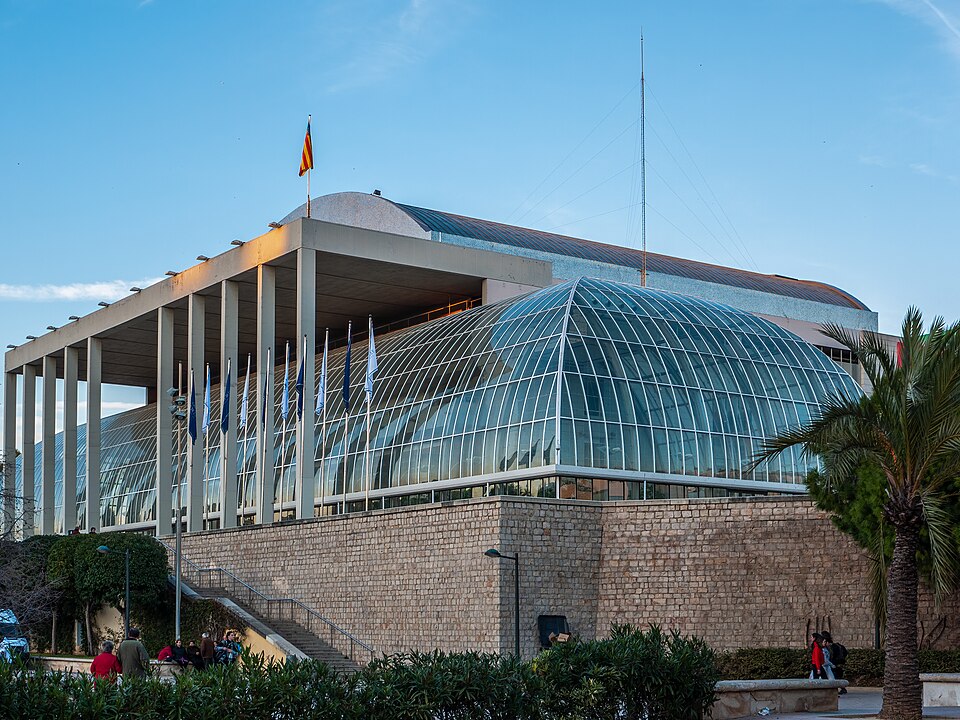Valencia — subscription and membership platforms for local businesses