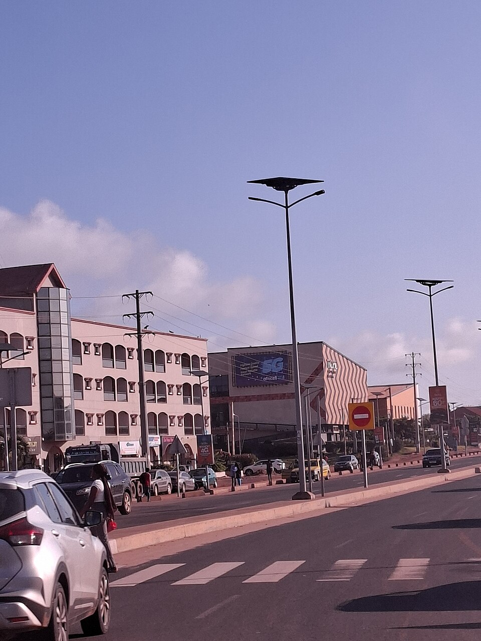 Serekunda — local market for online stores