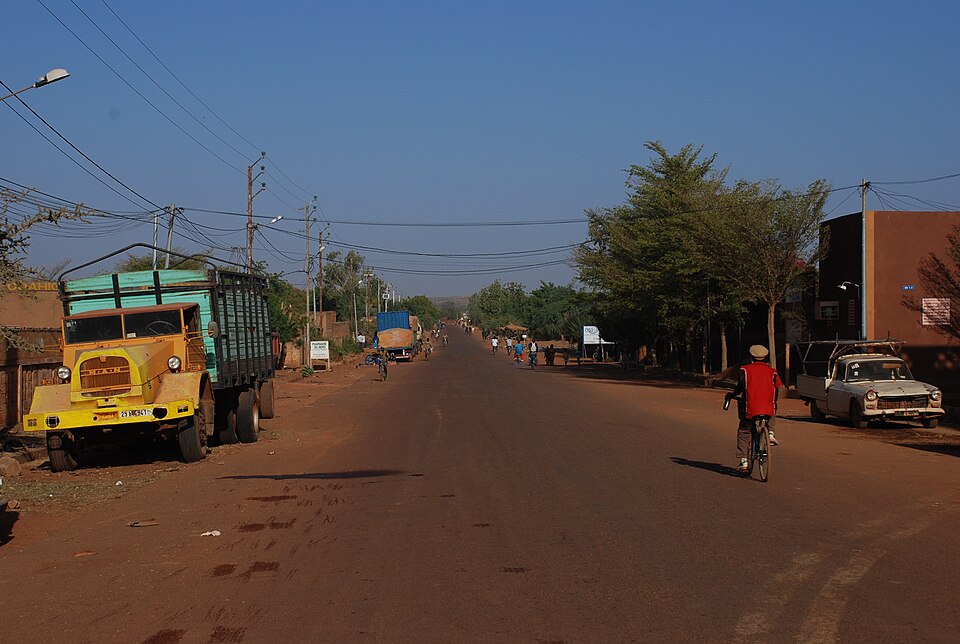 Ouahigouya — local market for online stores