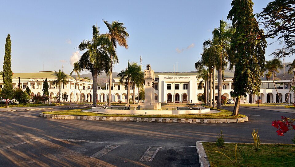 Dili — local market for online stores