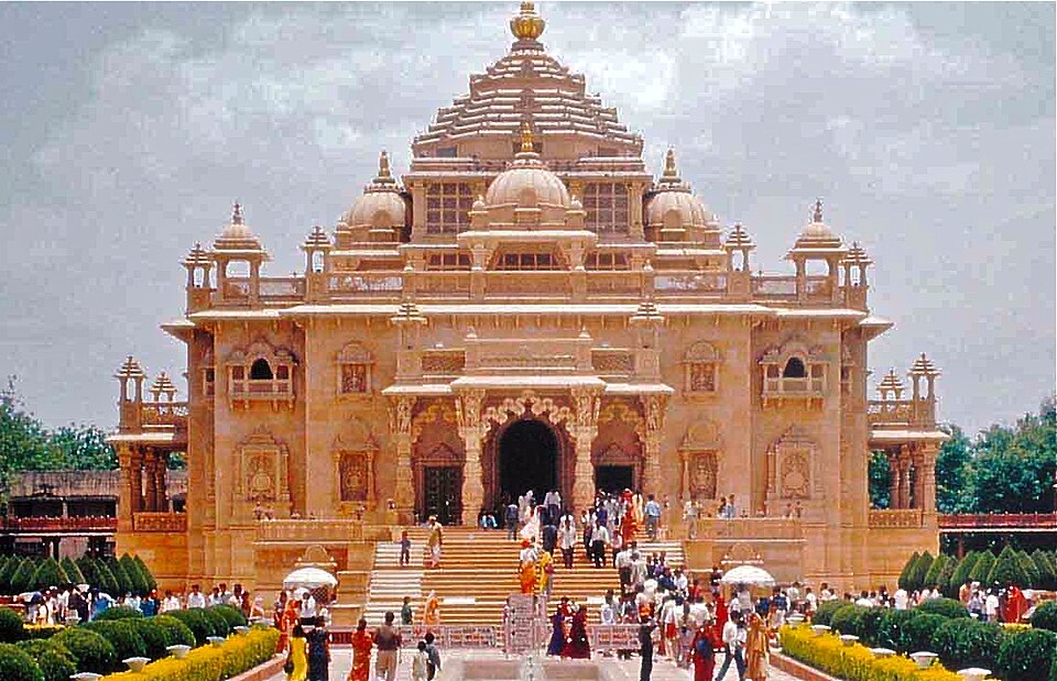 Gandhinagar — local market for online stores