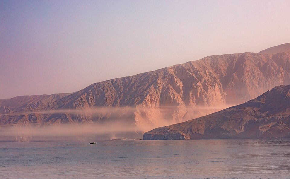 Khasab — local market for online stores