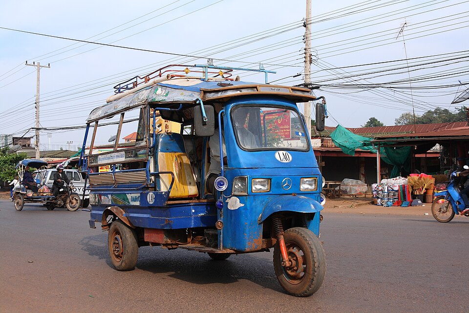 Pakse — international and multi-region stores for local businesses