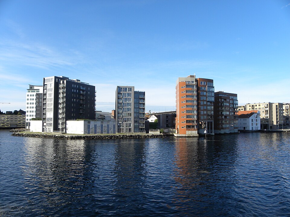Stavanger — international and multi-region stores for local businesses