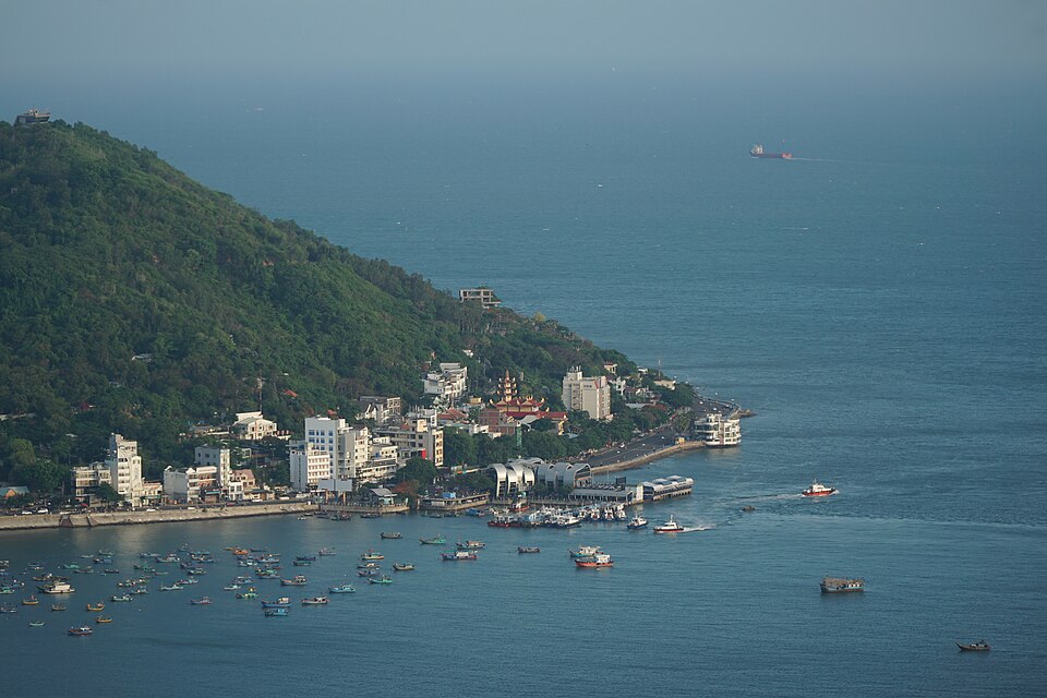 Vung Tau — local market for B2B and wholesale portals