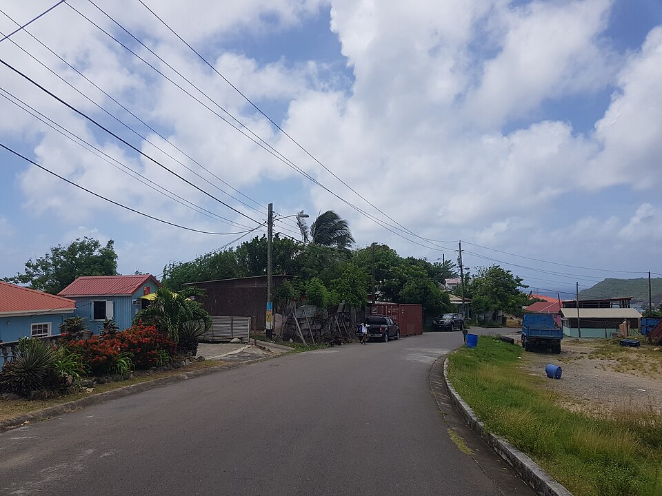 Vieux Fort — local market for service booking platforms
