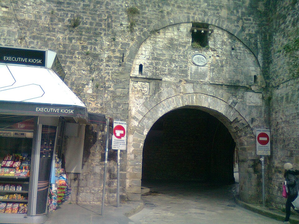 Ioannina — local market for international and multi-region stores