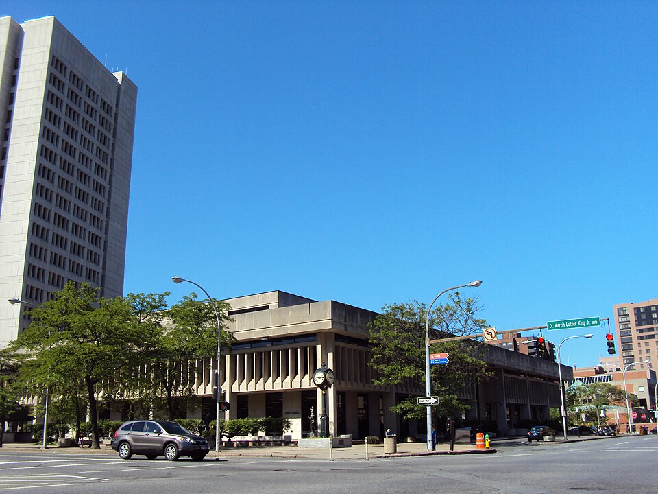 White Plains — local market for multi-vendor marketplaces