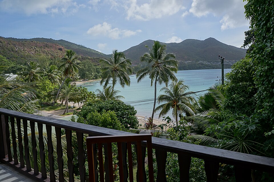 Seychelles — international and multi-region stores for local businesses