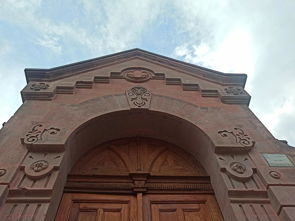 Querétaro — local market for custom e-commerce platforms