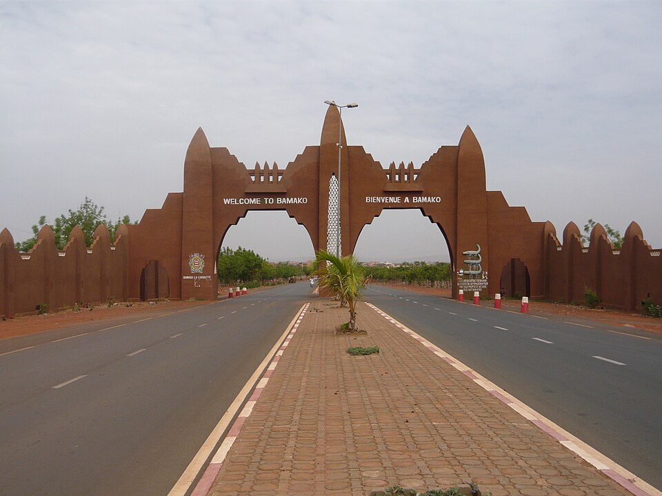 Bamako — international and multi-region stores for local businesses