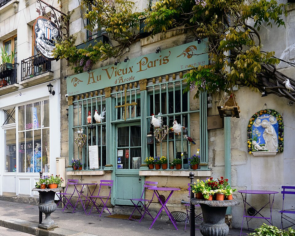 Paris — manufacturer and distributor portals for local businesses