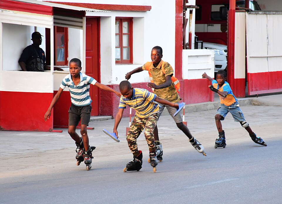 Angola — international and multi-region stores for local businesses