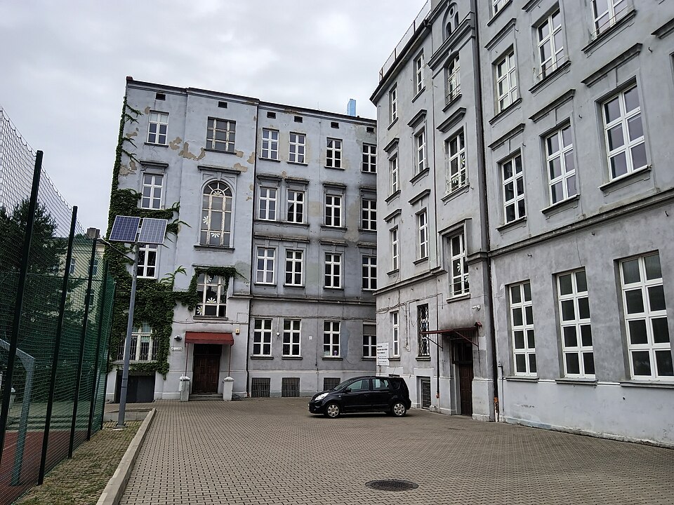 Łódź — international and multi-region stores for local businesses