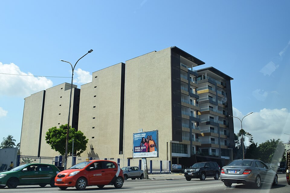 Abidjan — local market for online stores