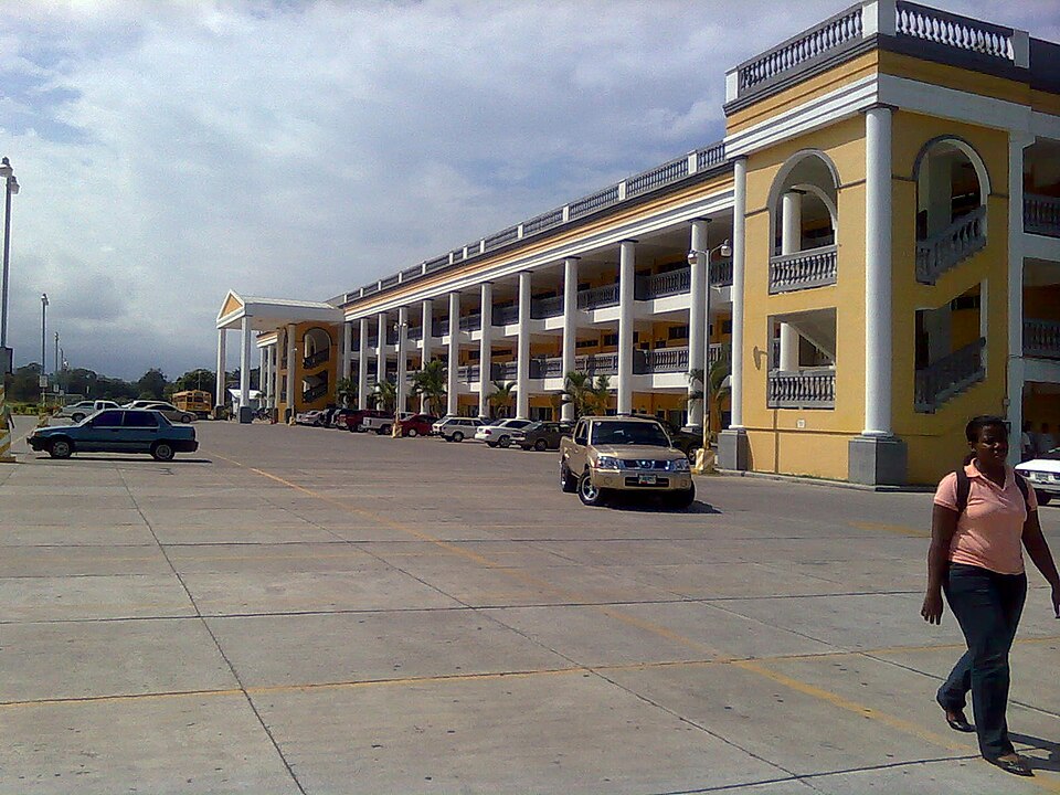 La Ceiba — multi-vendor marketplaces for local businesses
