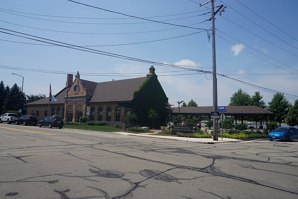 Green Bay — local market for multi-vendor marketplaces