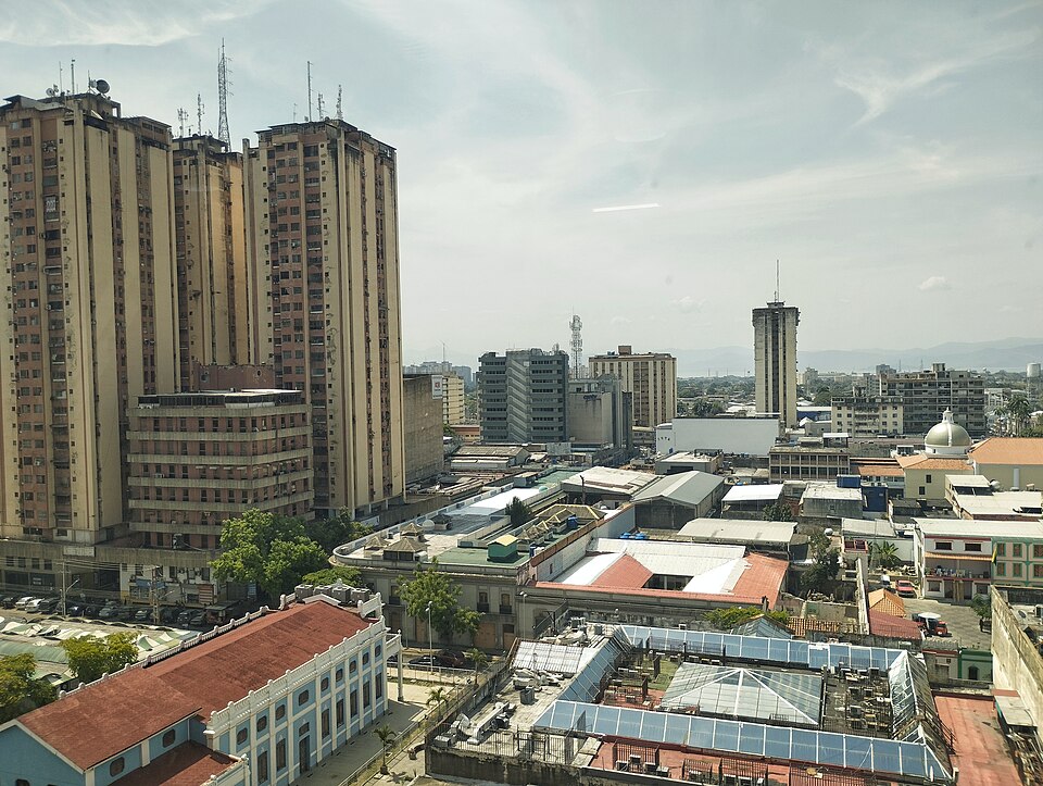 Maracay — local market for custom e-commerce platforms