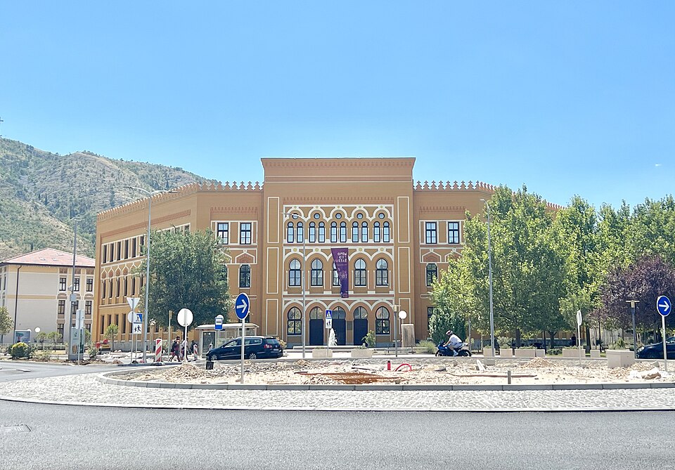 Mostar — local market for subscription and membership platforms