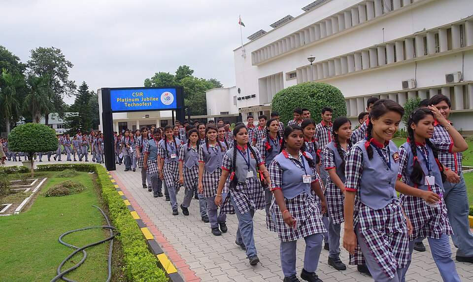 Roorkee — manufacturer and distributor portals for local businesses
