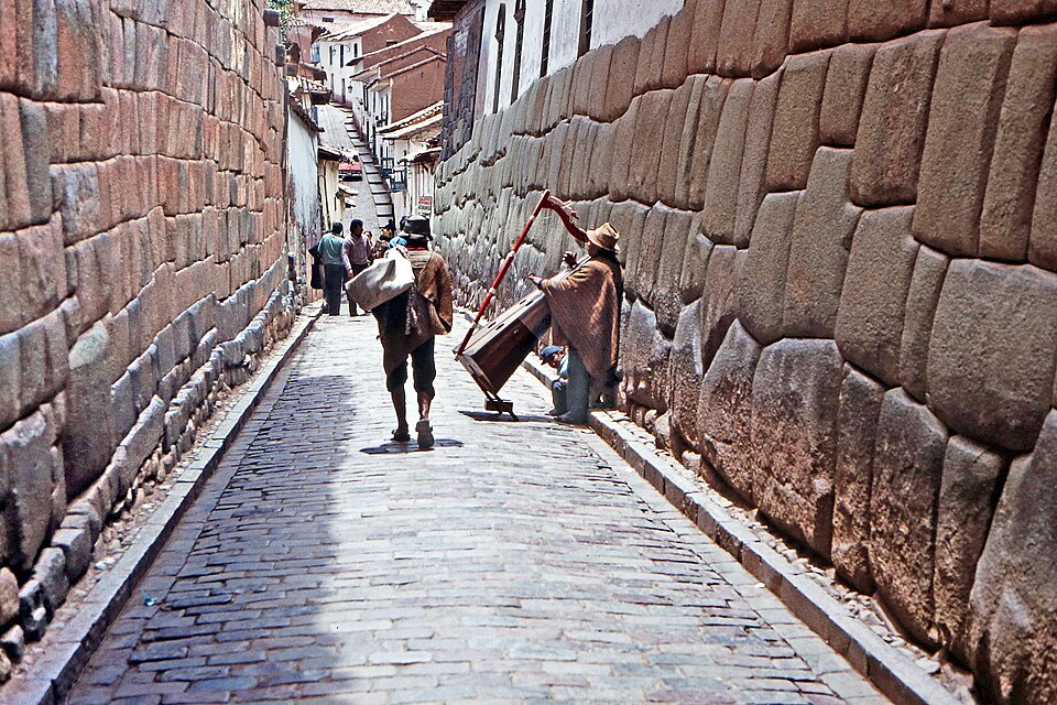 Cusco — local market for subscription and membership platforms