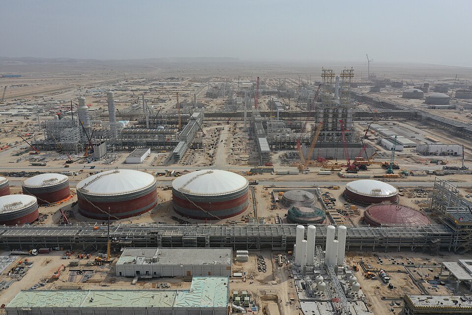 Duqm — local market for manufacturer and distributor portals