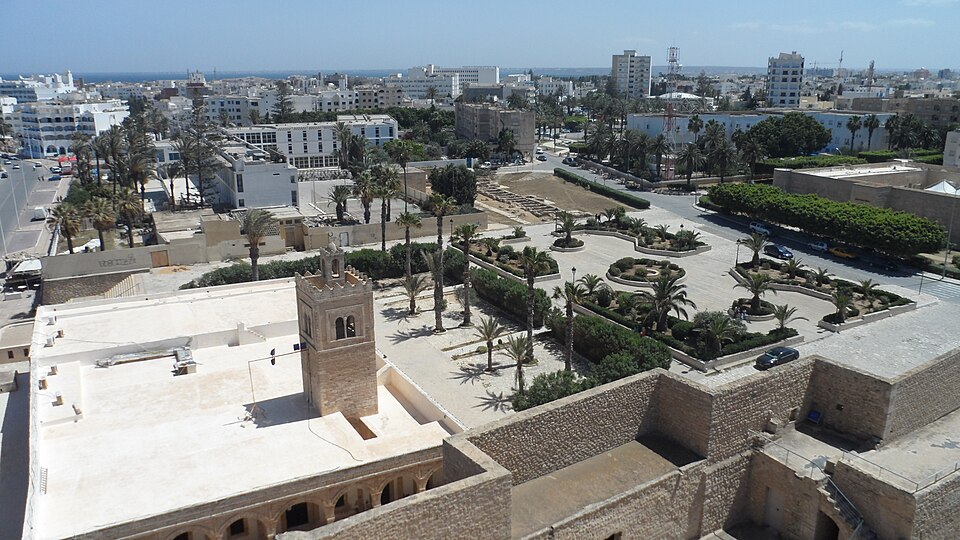 Monastir — subscription and membership platforms for local businesses