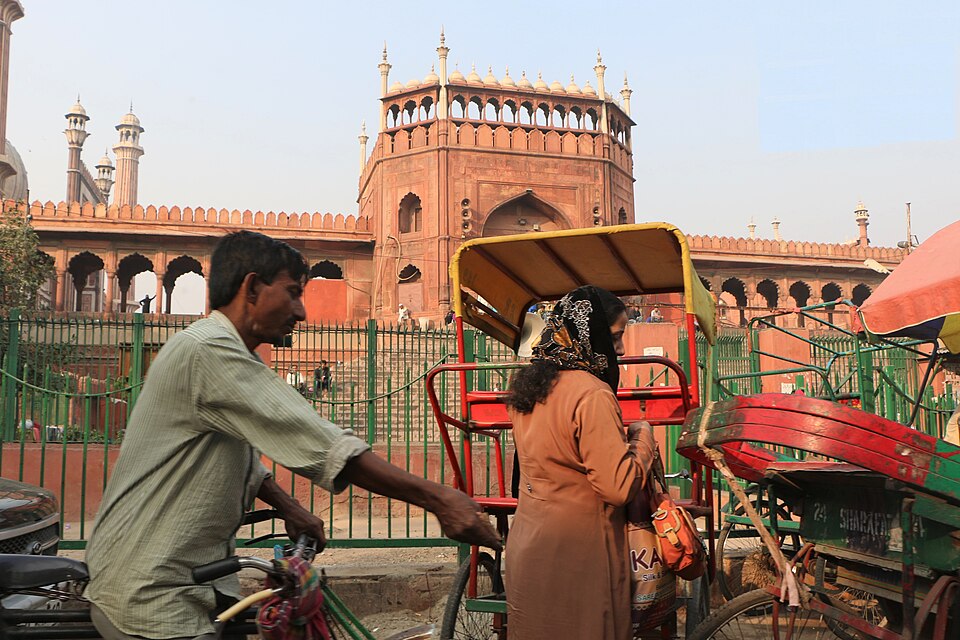Chandni Chowk — local market for mobile commerce apps