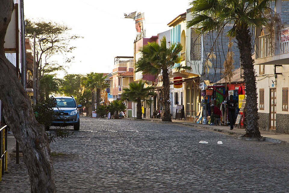 Cape Verde — custom e-commerce platforms for local businesses
