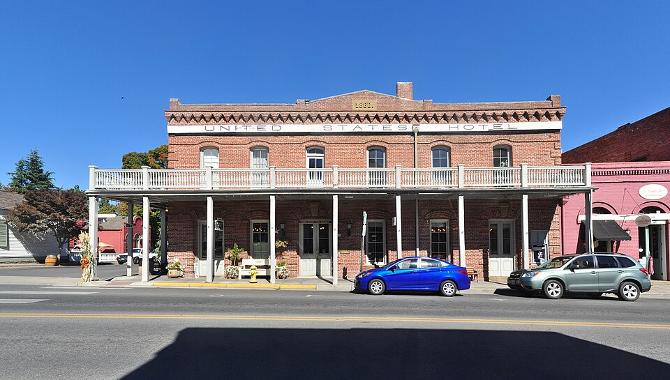 Montgomery — service booking platforms for local businesses