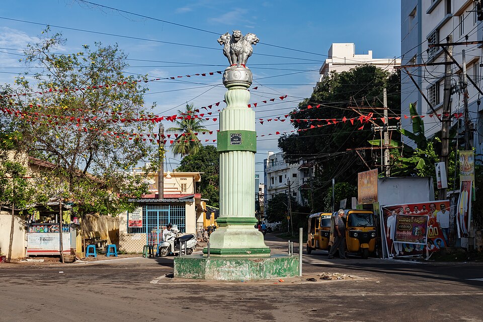 Eluru — local market for custom e-commerce platforms