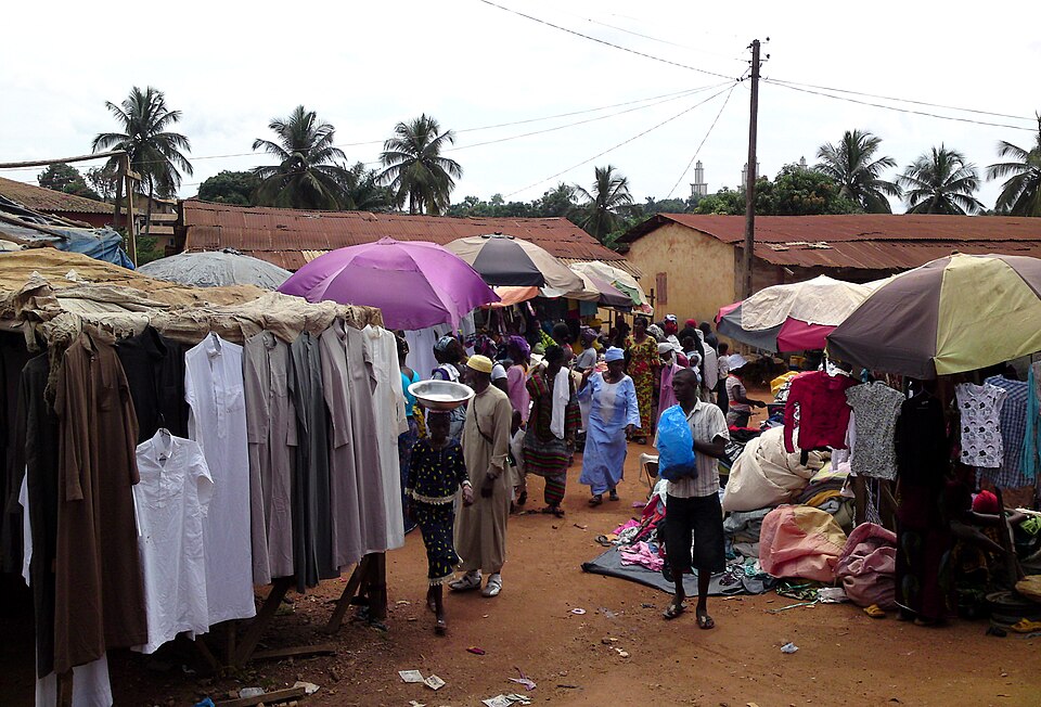 Nzérékoré — local market for manufacturer and distributor portals