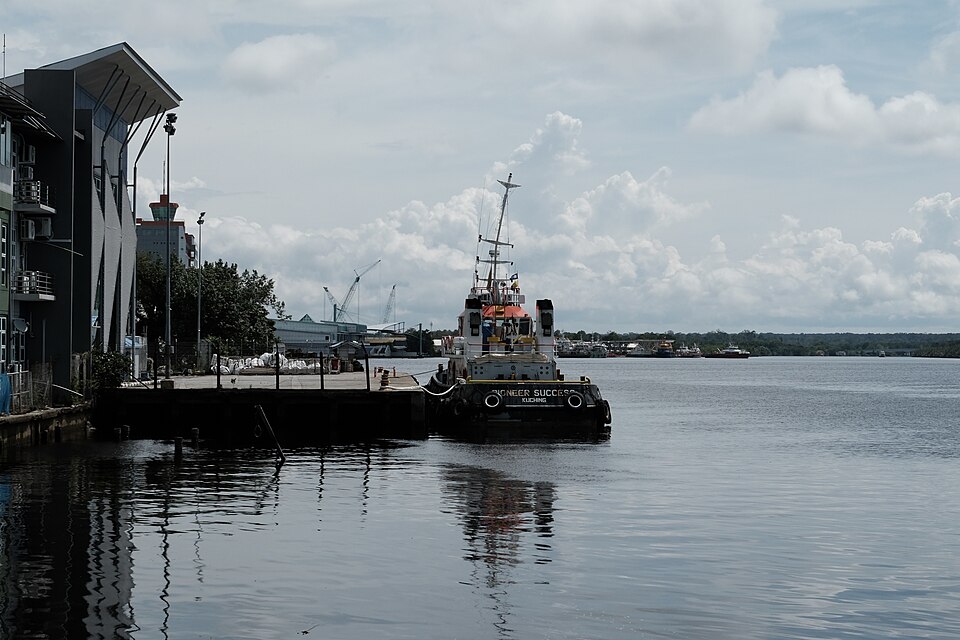 Kuala Belait — manufacturer and distributor portals for local businesses